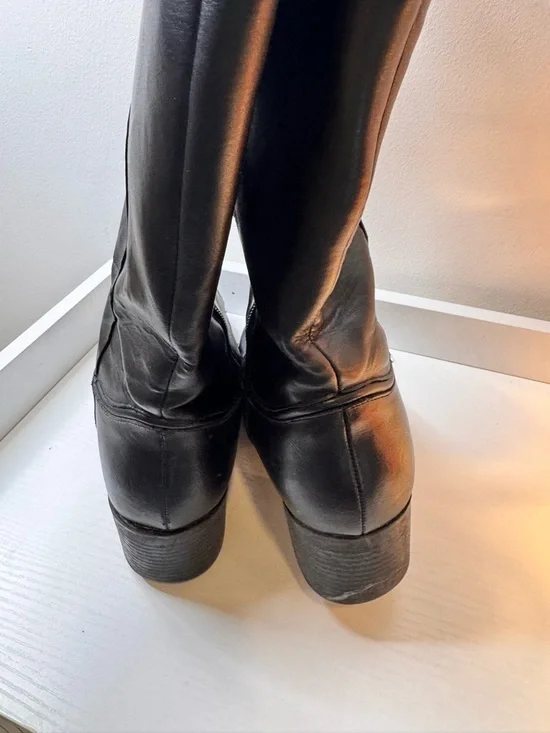 Flight attendant Classic Black Leather Knee-High Boots - Picture 4 of 6